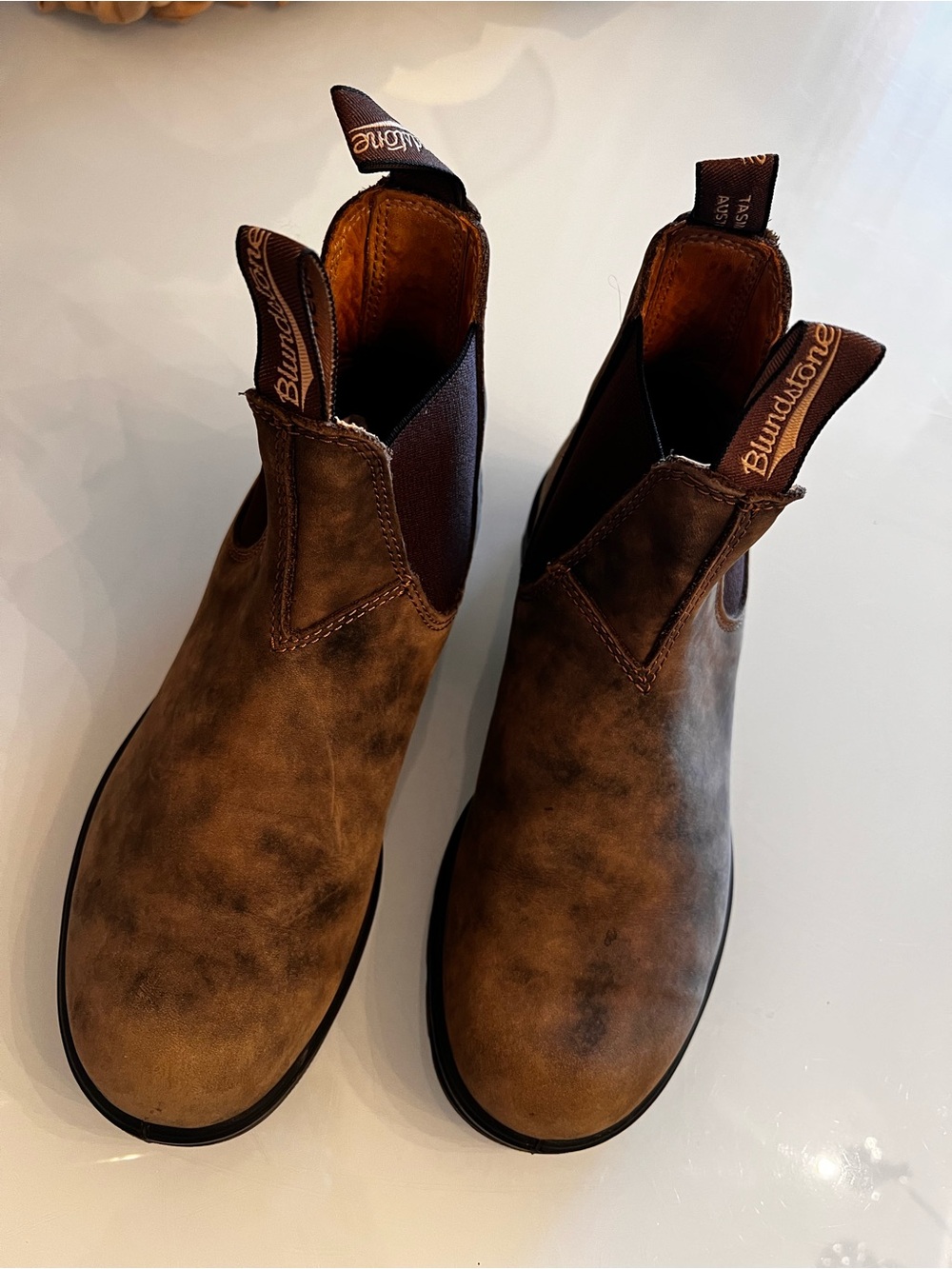 BLUNDSTONE #585 CLASSICS RUSTIC BROWN LEATHER CHELSEA BOOTS WOMEN’S 8.5